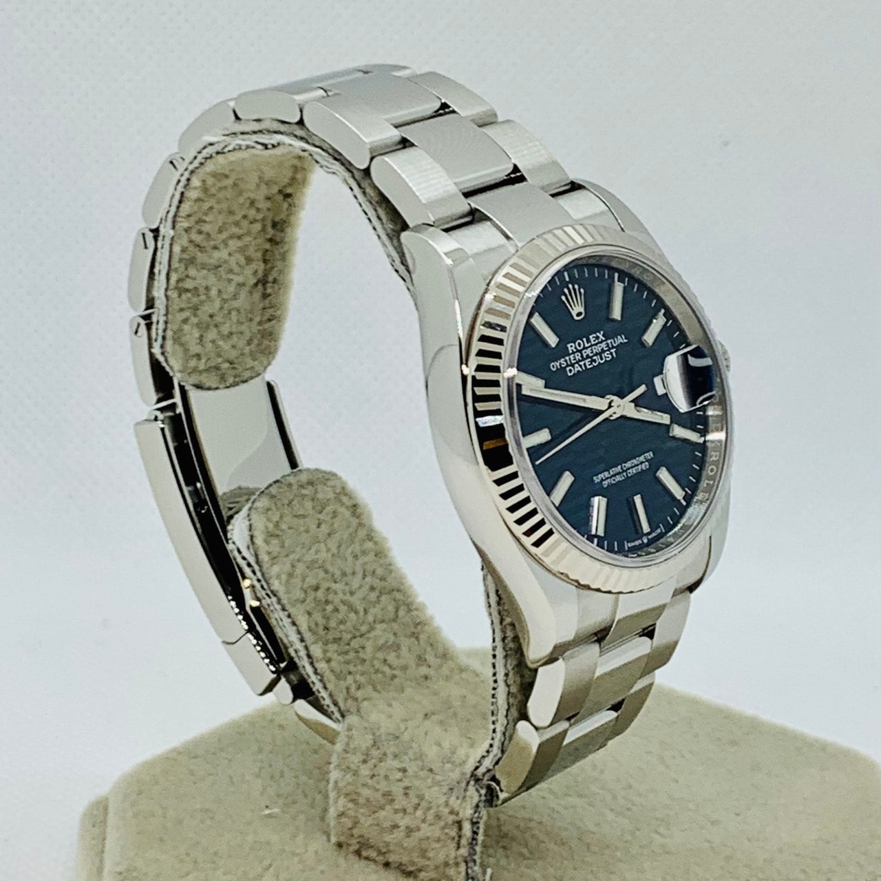 Pre-Owned Rolex Datejust 126234 Fluted Motif Bright Blue