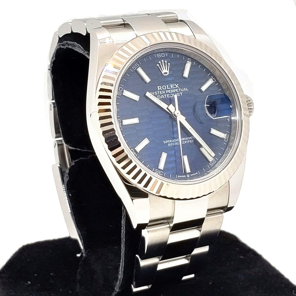 Pre-Owned Rolex Datejust 126334 Fluted motif Oyster bracelet Bright blue