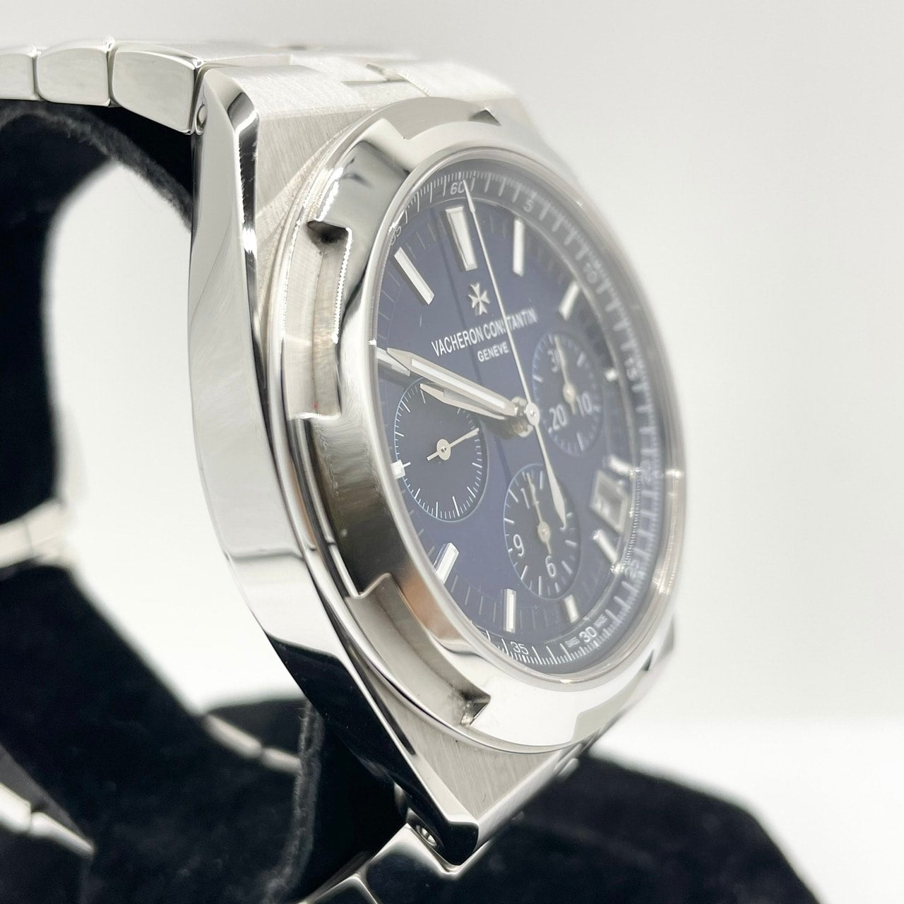 Vacheron Constantin Oversy의 크로노 그래프 5500V/110A-B148 42.5mm