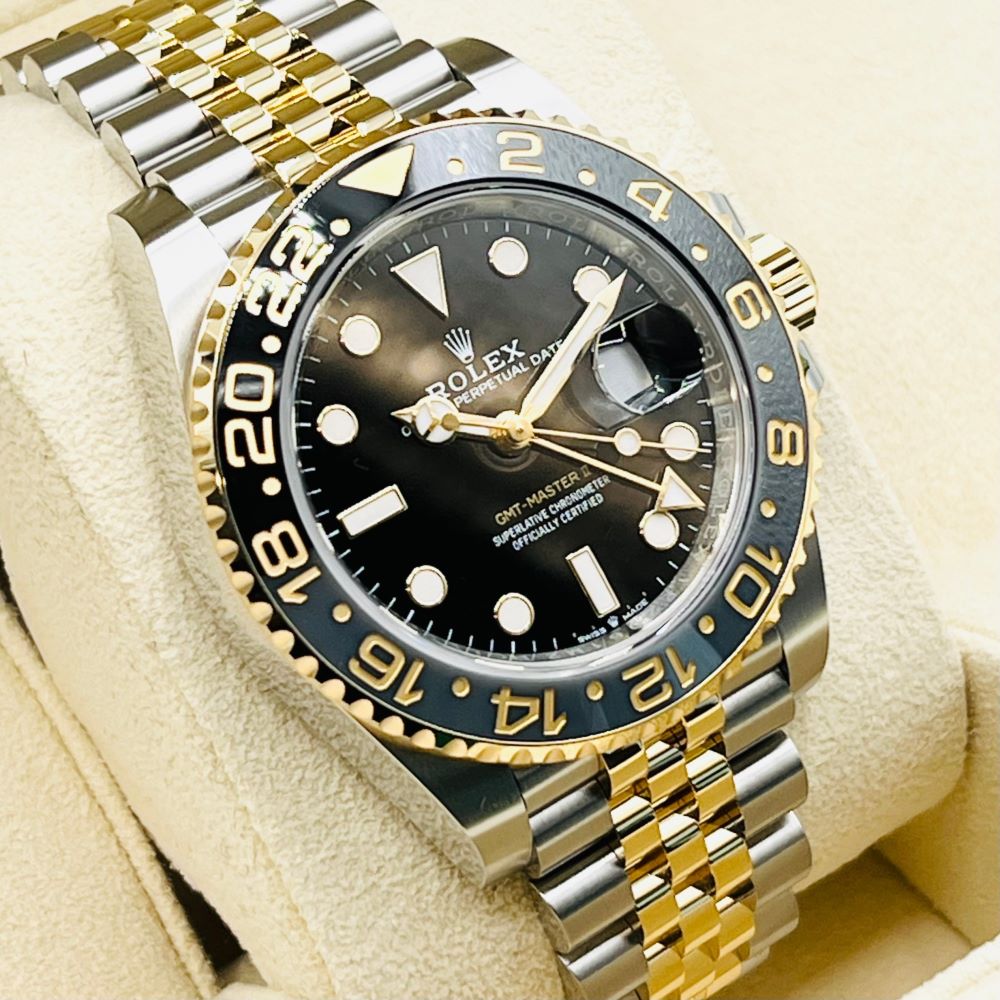 롤렉스 GMT 마스터 II 126713GRNR 40mm
