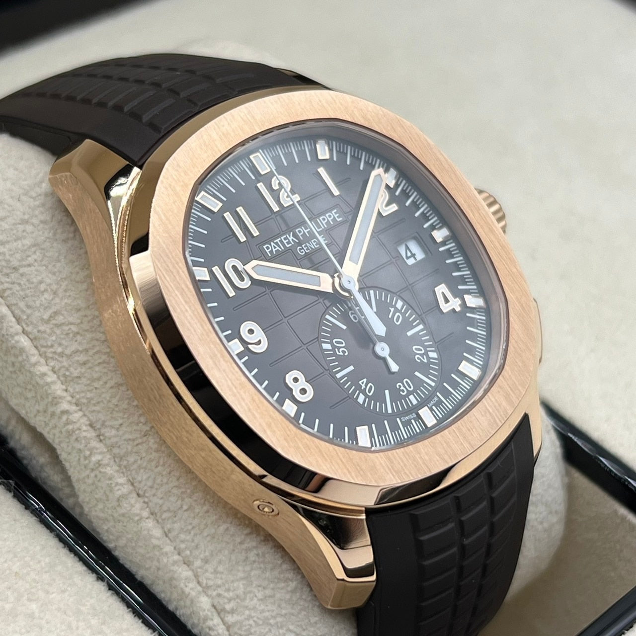 [2023 년 8 월 보증 포함! Patek Philippe Aquanaut 5968R-001 Brown 42.2mm