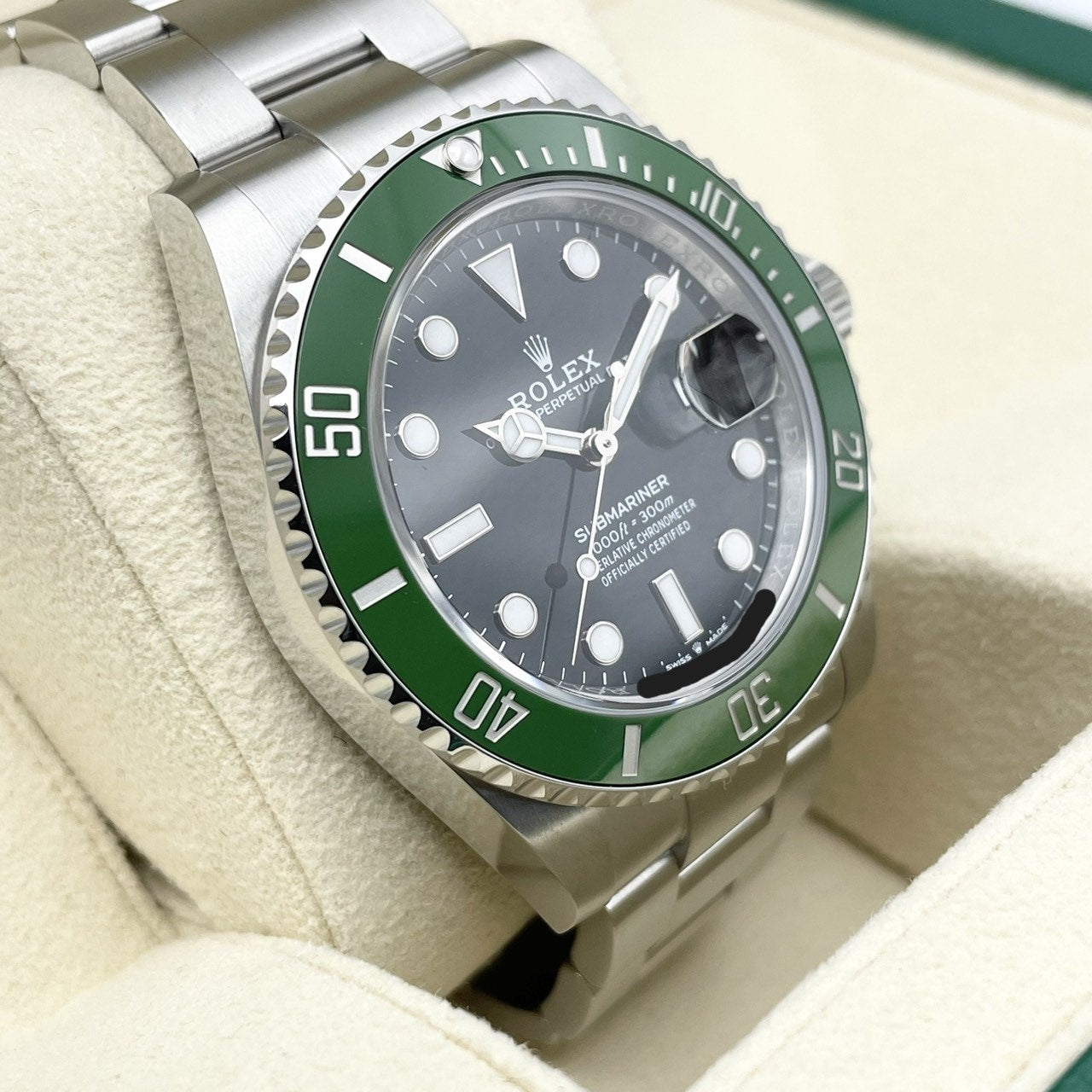 Pre-Owned Rolex Submariner Date 126610LV Oyster Bracelet Black Green 41mm