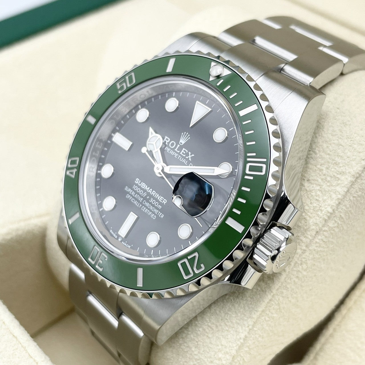 プレオウンド ロレックス サブマリーナ デイト 126610LV オイスターブレスレット ブラック グリーン 41mm