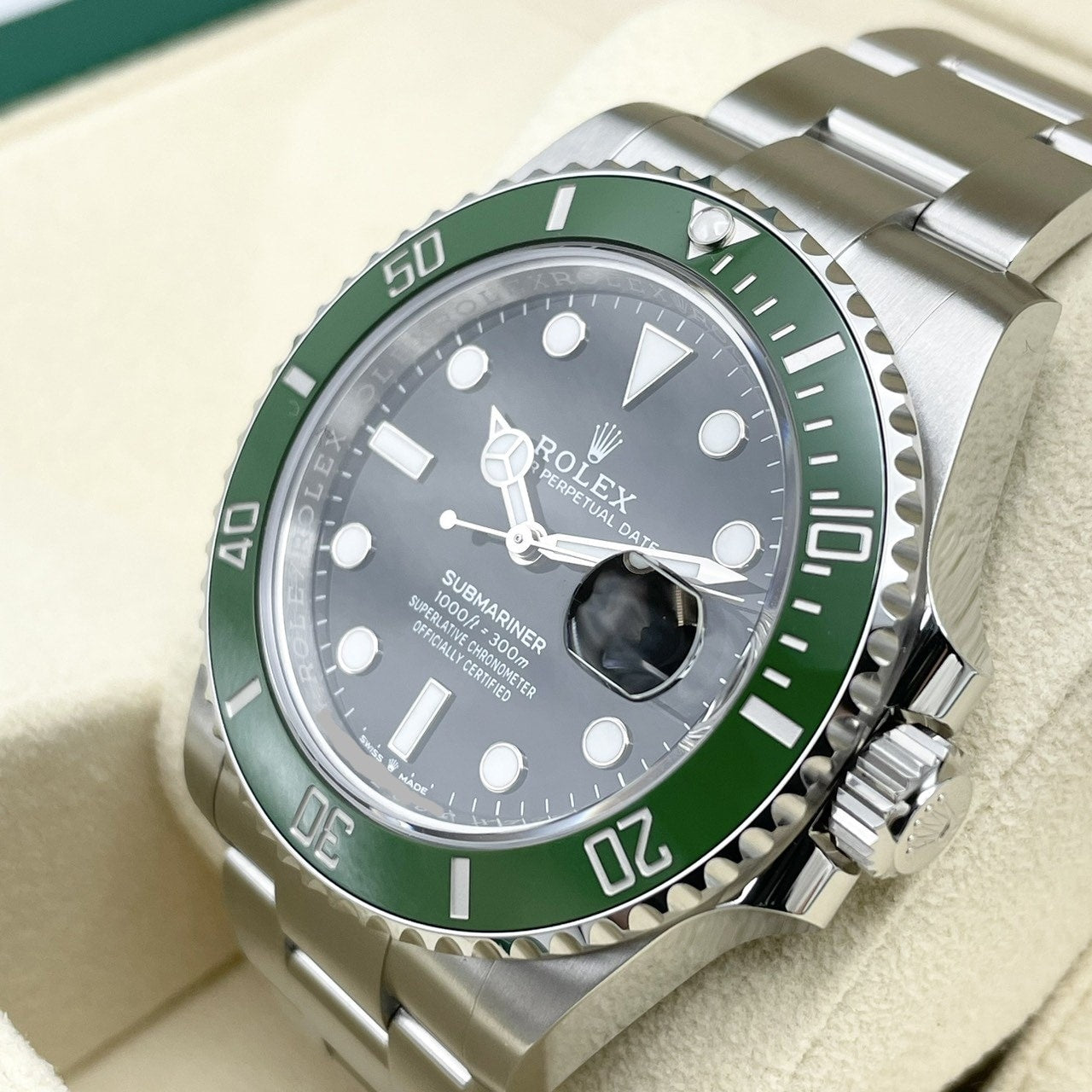 Pre-Owned Rolex Submariner Date 126610LV Oyster Bracelet Black Green 41mm