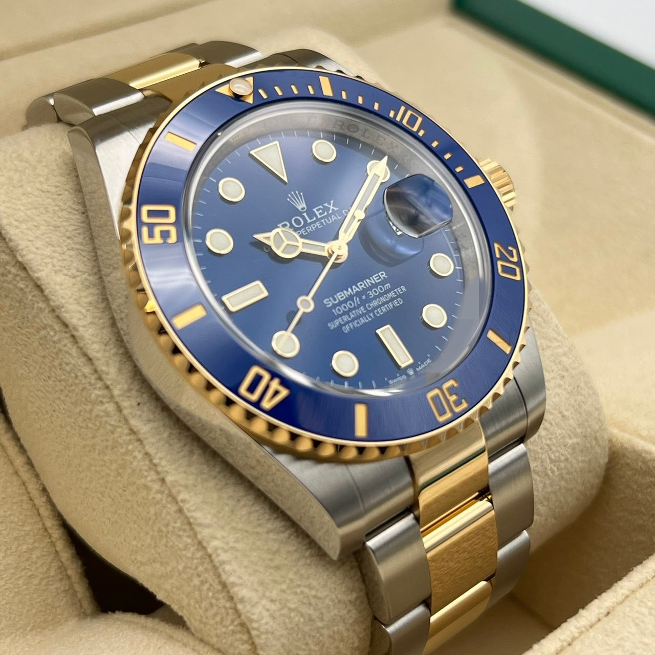 プレオウンド ロレックス サブマリーナ デイト 126613LB オイスターブレスレット ロイヤルブルー 41mm