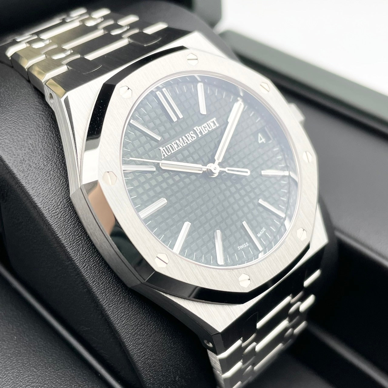 オーデマピゲ ロイヤルオーク 15510ST.OO.1320ST.09 カーキグリーン 41mm