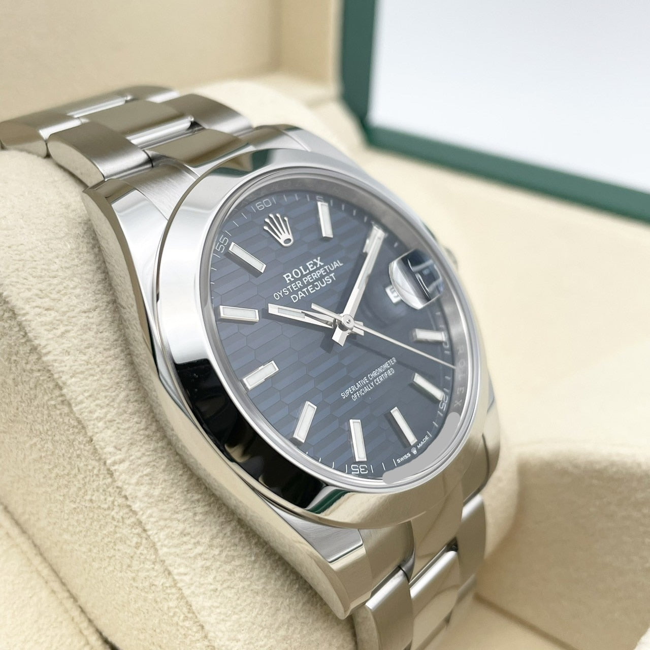 プレオウンド ロレックス デイトジャスト41 126300 ブルー フルーテッドモチーフ オイスターブレスレット 41mm