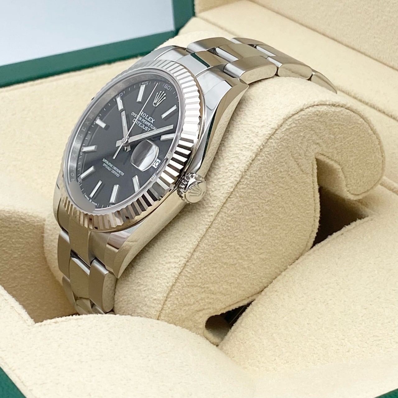 プレオウンド ロレックス デイトジャスト 126334 ブラック 41mm