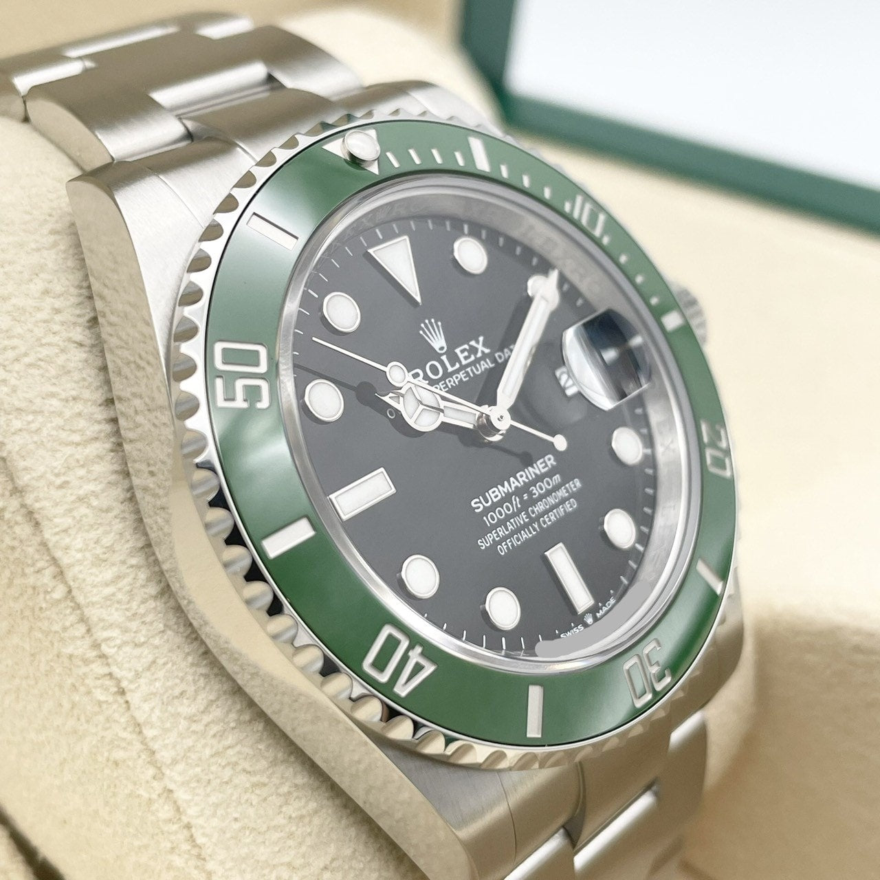 プレオウンド サブマリーナ デイト 126610LV オイスターブレスレット ブラック グリーン 41mm