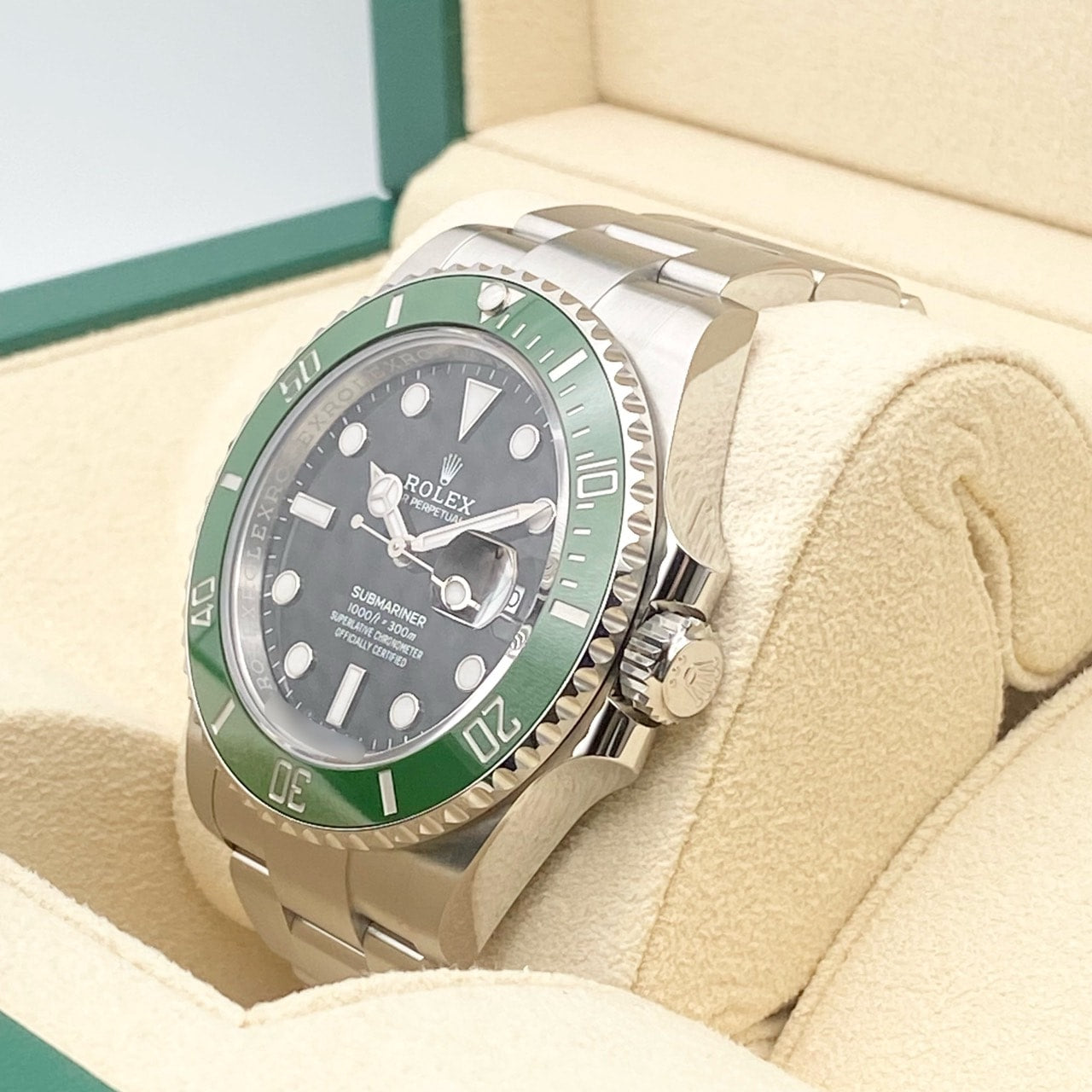 プレオウンド サブマリーナ デイト 126610LV オイスターブレスレット ブラック グリーン 41mm