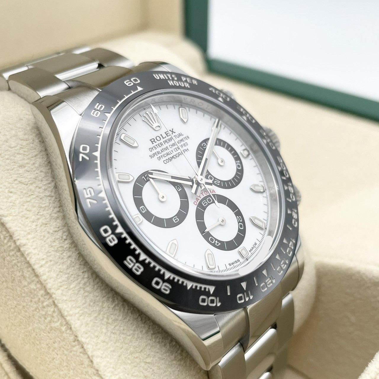 Pre-Owned Rolex Daytona 116500LN White Oyster Bracelet 40mm