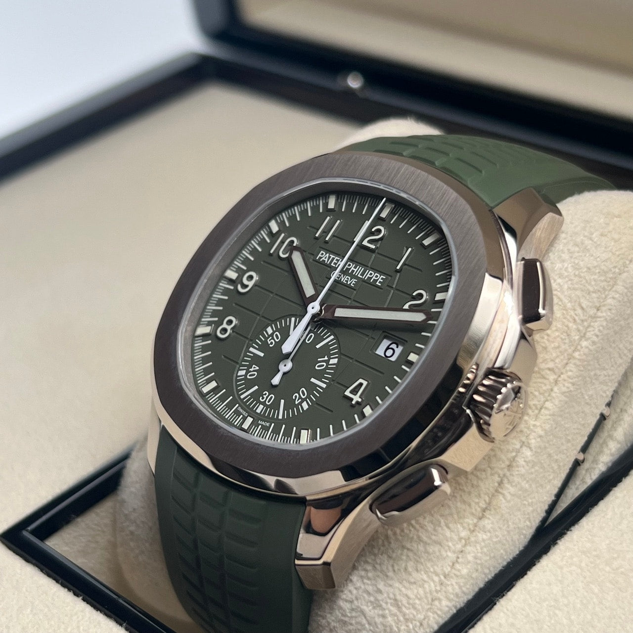 プレオウンド パテックフィリップ アクアノート 5968G-010 カーキグリーン 42.2mm