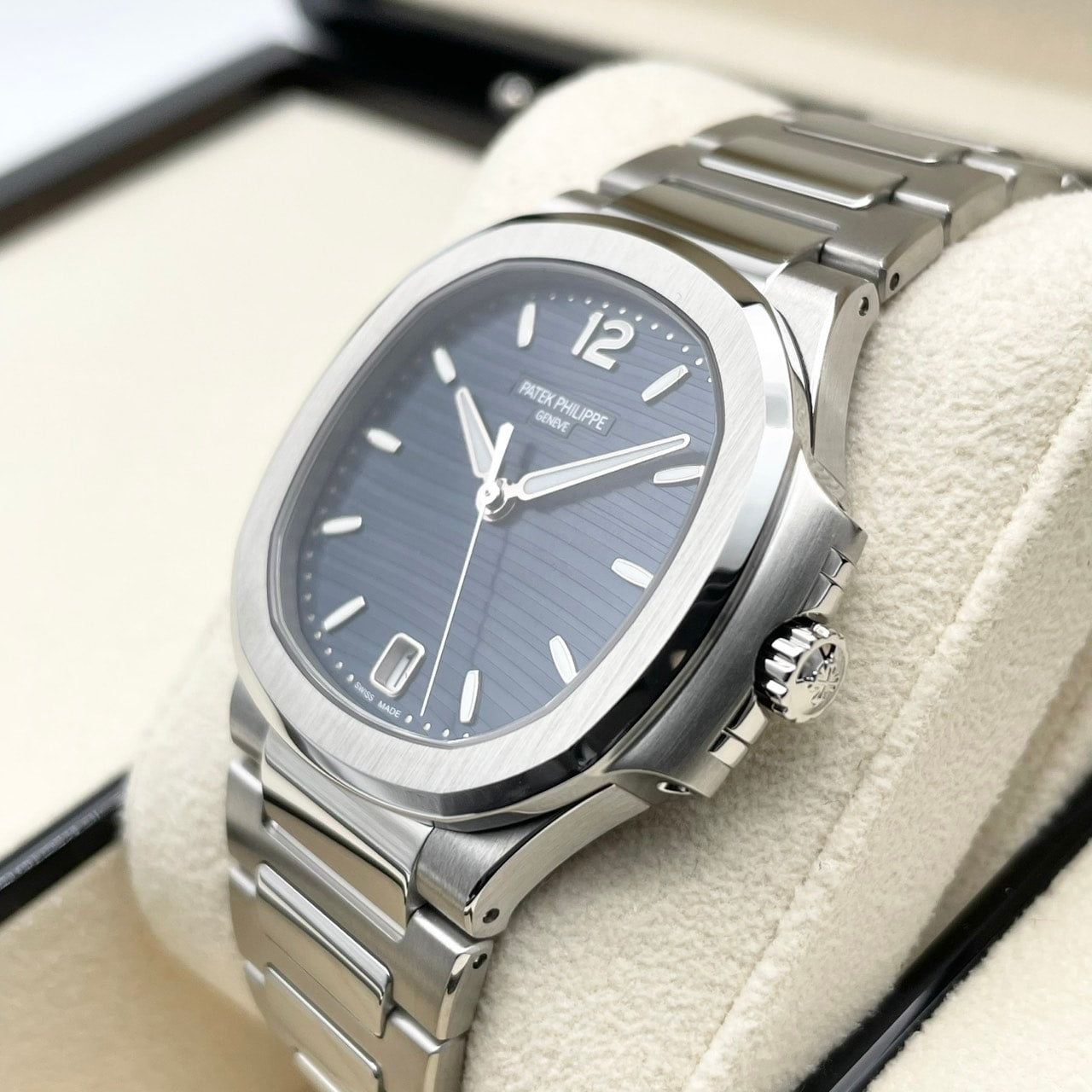 プレオウンド パテックフィリップ ノーチラス 7118/1A-001 ブルー・オパーリン 35.2mm