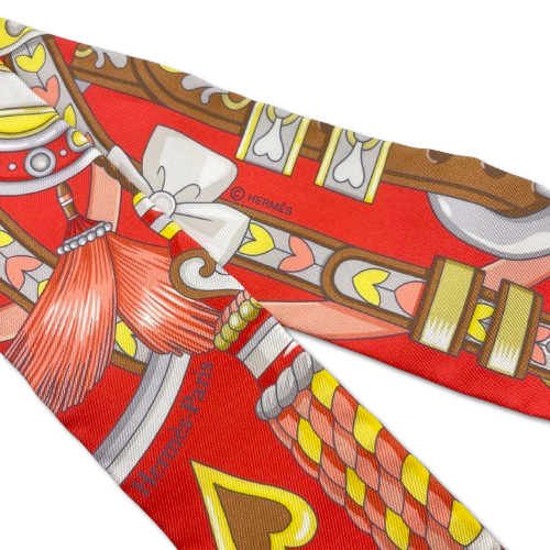 Hermes Twilly Harnais de Coeur Red Grenadine/Grease/Jaune 100% 실크