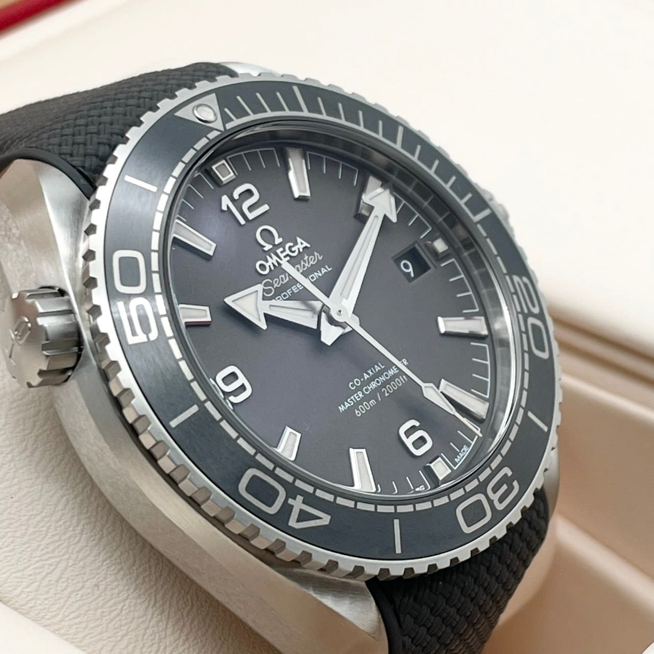 プレオウンド オメガ シーマスター 215.32.44.21.01.002 ブラック 43.5mm
