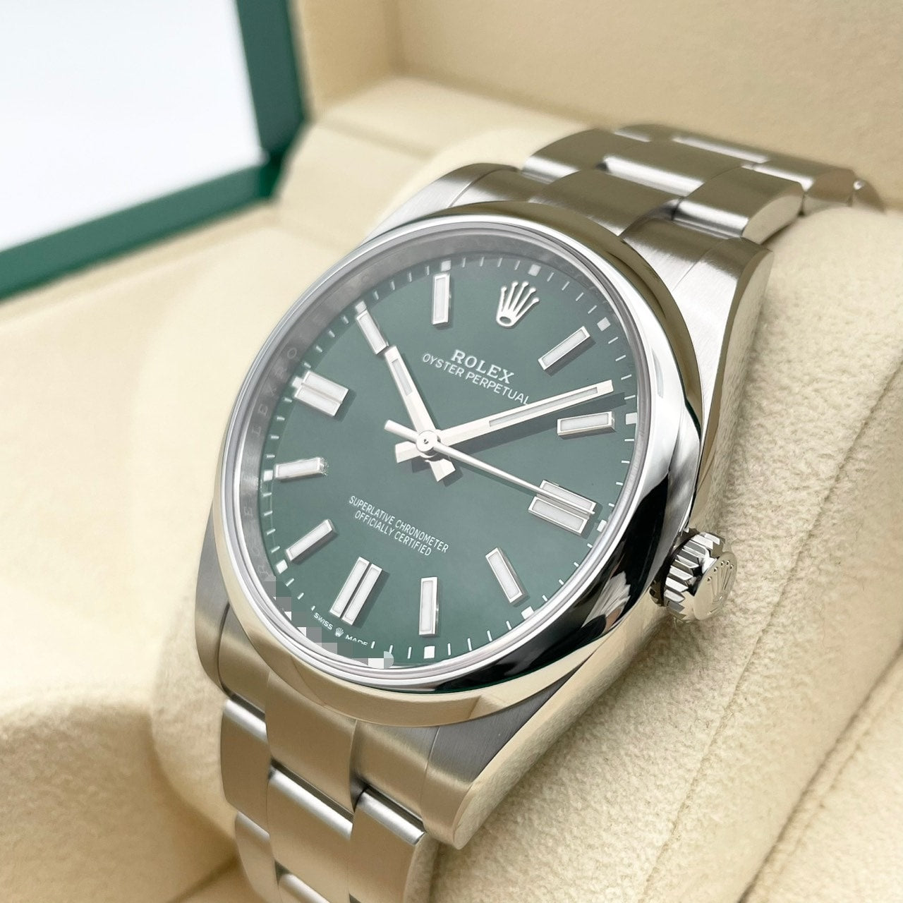 プレオウンド ロレックス オイスターパーペチュアル 124300 グリーン オイスターブレスレット 41mm