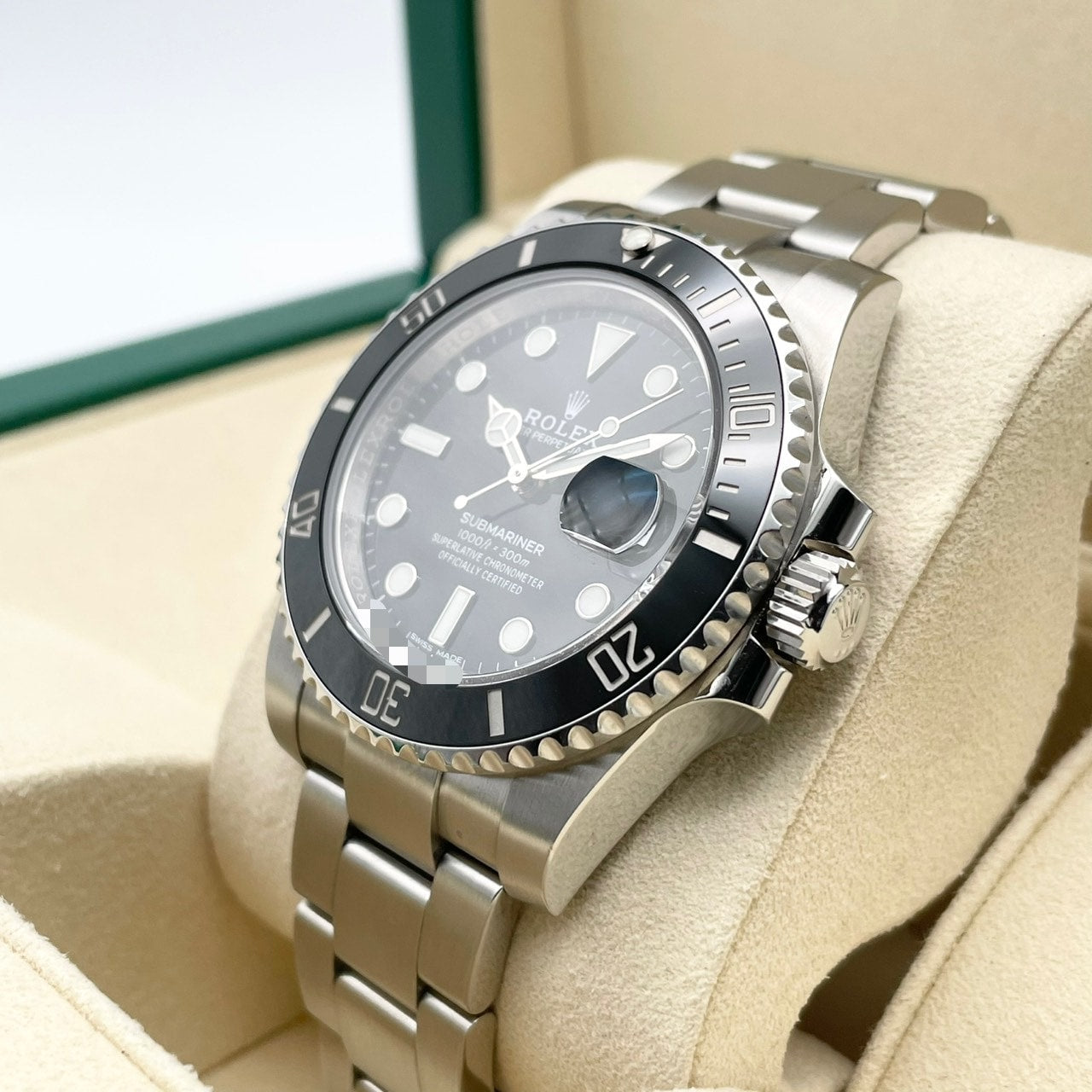 Pre-Owned Rolex Submariner Date 116610LV Black Oyster Bracelet 40mm