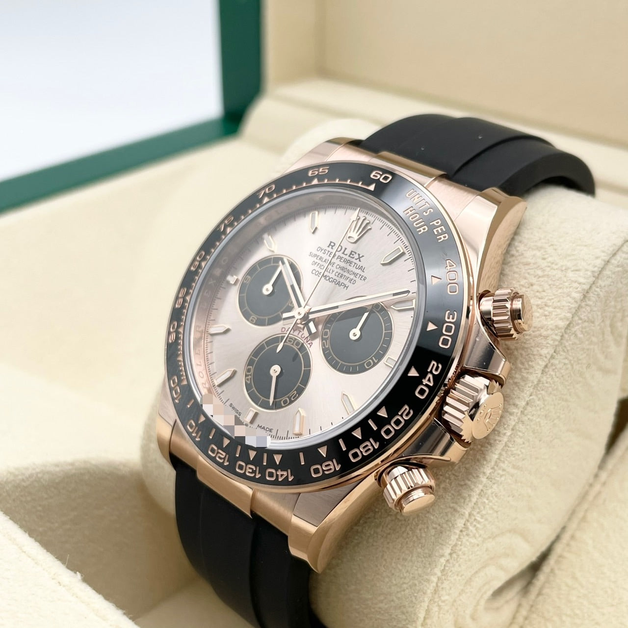 プレオウンド ロレックス デイトナ 126515LN サンダスト&ブラック 40mm