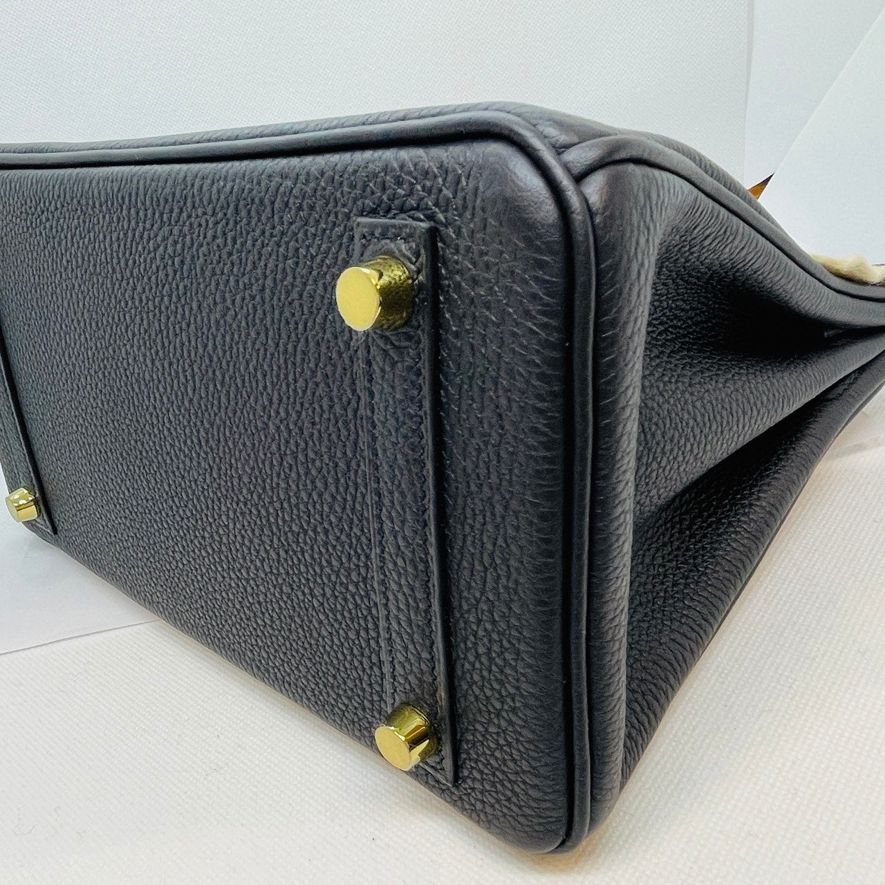 Hermes Birkin 25 Black Togo Gold Hardware u는 새겨 져 있습니다