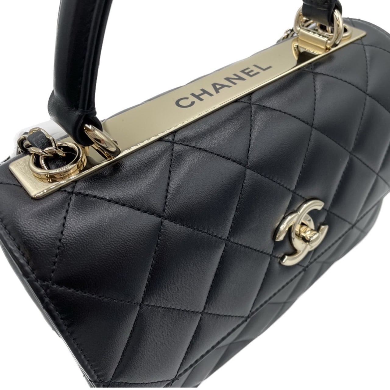 Pre-Owned Chanel Top Handle Flap Bag A92236 Lambskin Black Gold Hardware