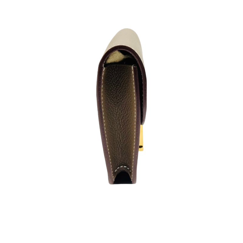 Hermes Constance Slim Epson Etoup Gold Hardware B가 새겨 져 있습니다