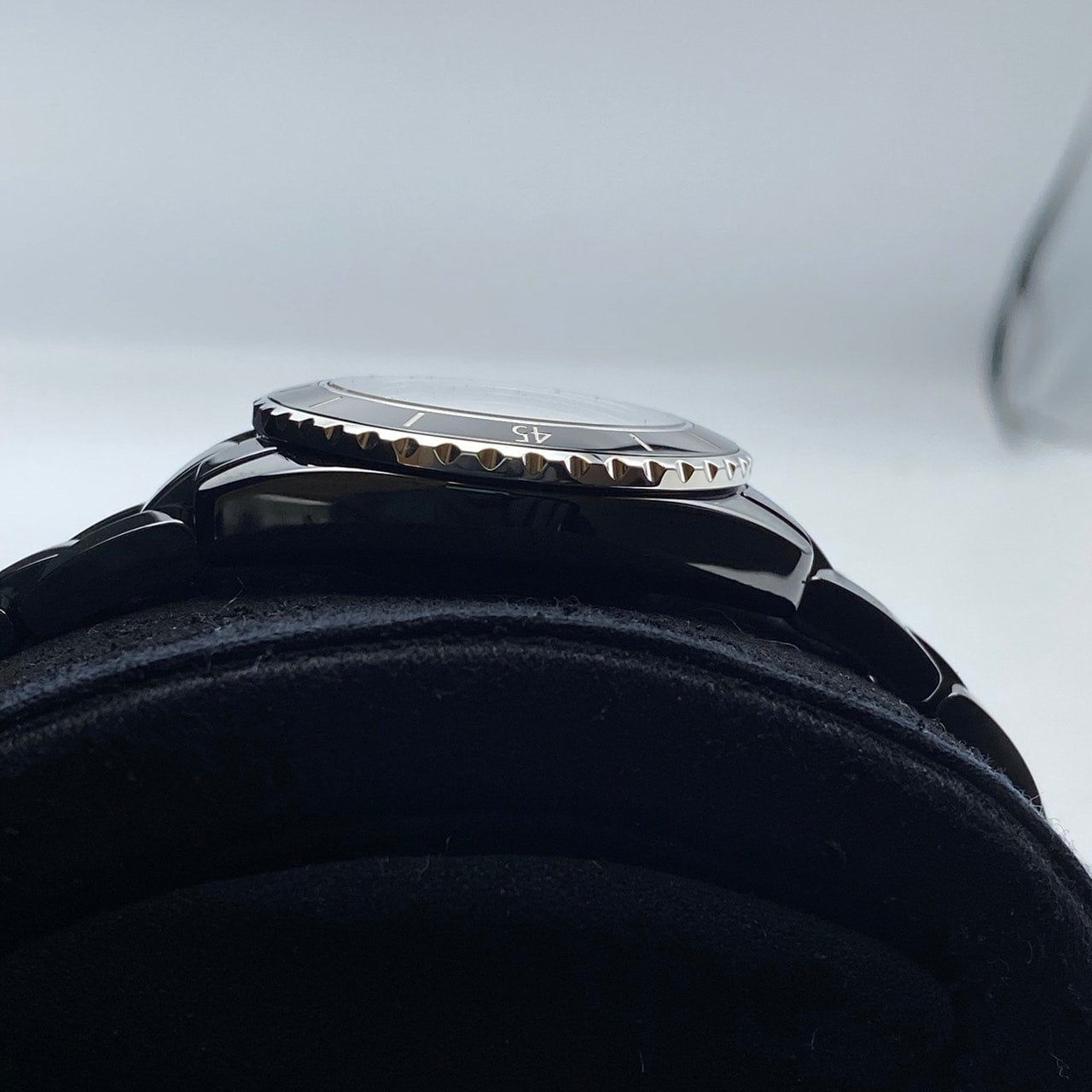 Pre-Owned Chanel J12 H5695 Black Black Ceramic 33MM