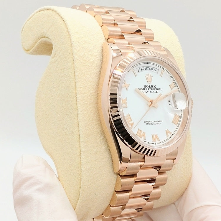 Pre-Owned Rolex Day Date 128235 Everrose Gold White Rome