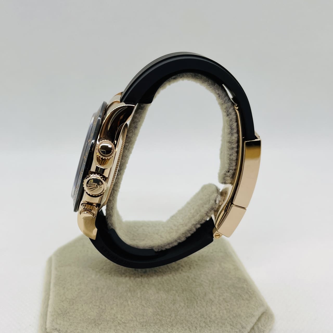 プレオウンド ロレックス デイトナ 116515LN ブラックラバーベルト ブラック&ピンク