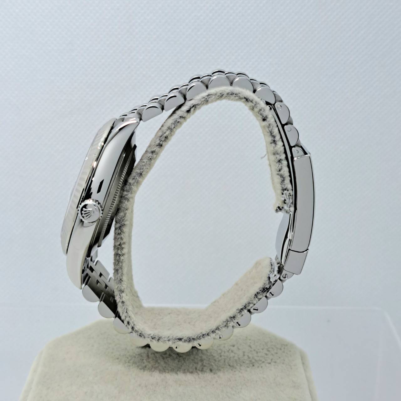 사전 소유의 롤렉스 날짜 주행 126334 Mint Green