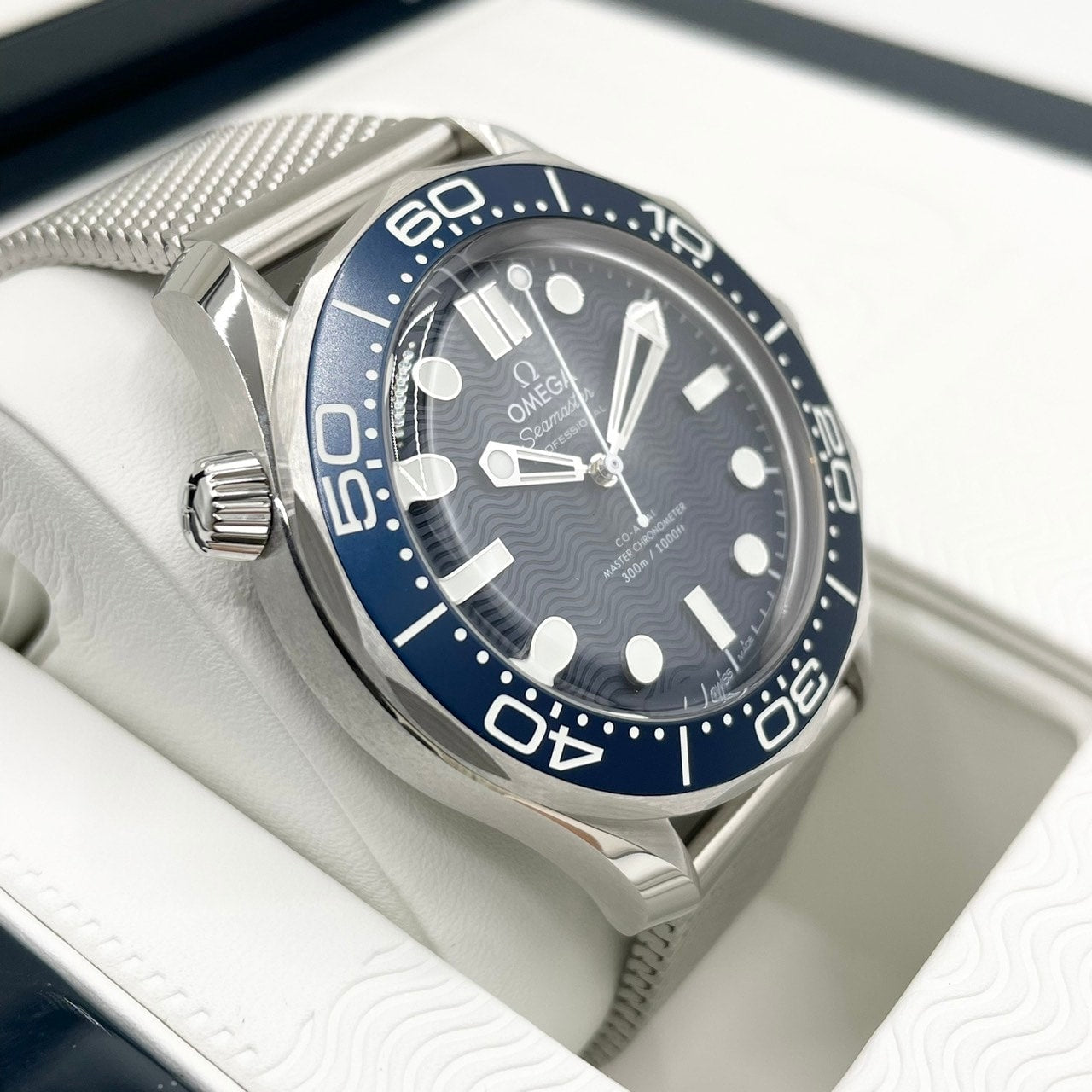 プレオウンド オメガ シーマスター 210.30.42.20.03.002 DIVER 300m コーアクシャル マスター クロノメーター ボンド映画60周年記念モデル 42mm