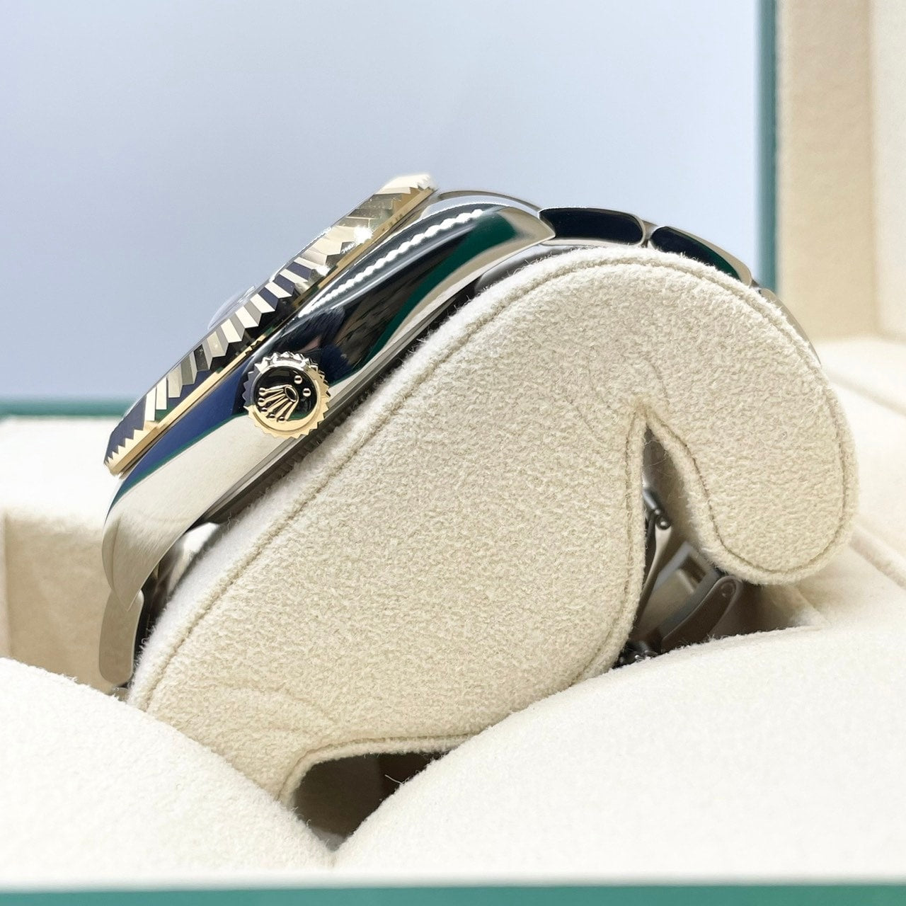 プレオウンド ロレックス スカイドゥエラー 326933 オイスターブレスレット ブラック 42mm