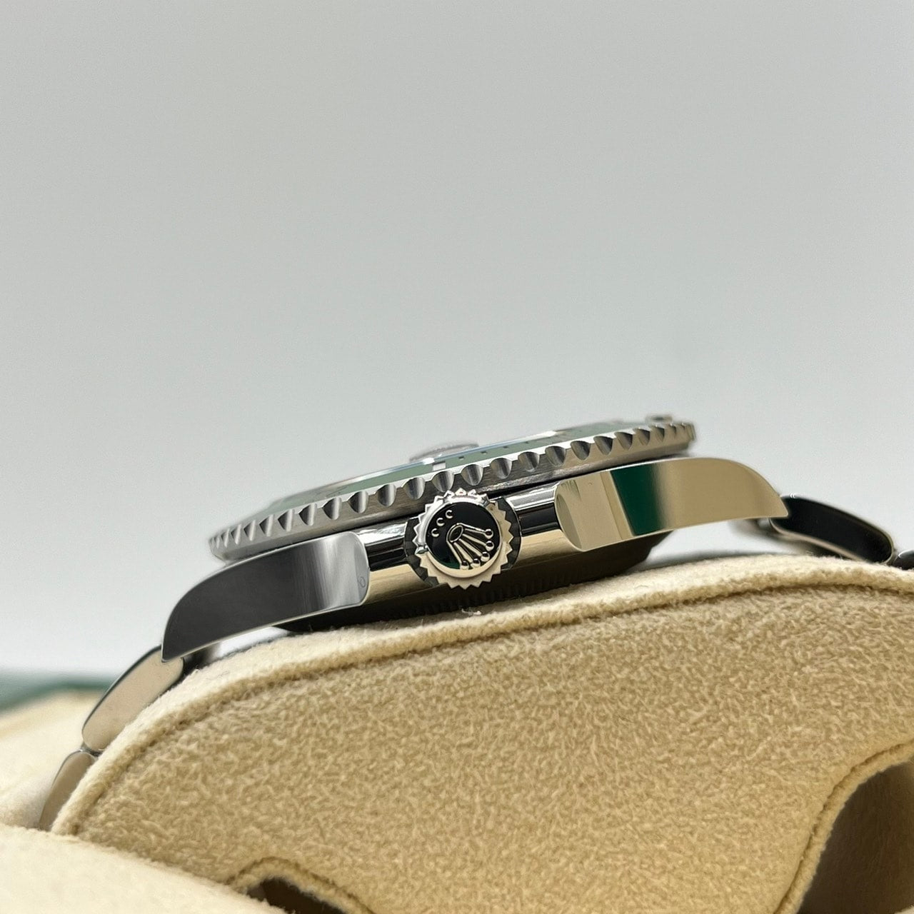 Pre-Owned Rolex Submariner Date 126610LV Oyster Bracelet Black Green 41mm