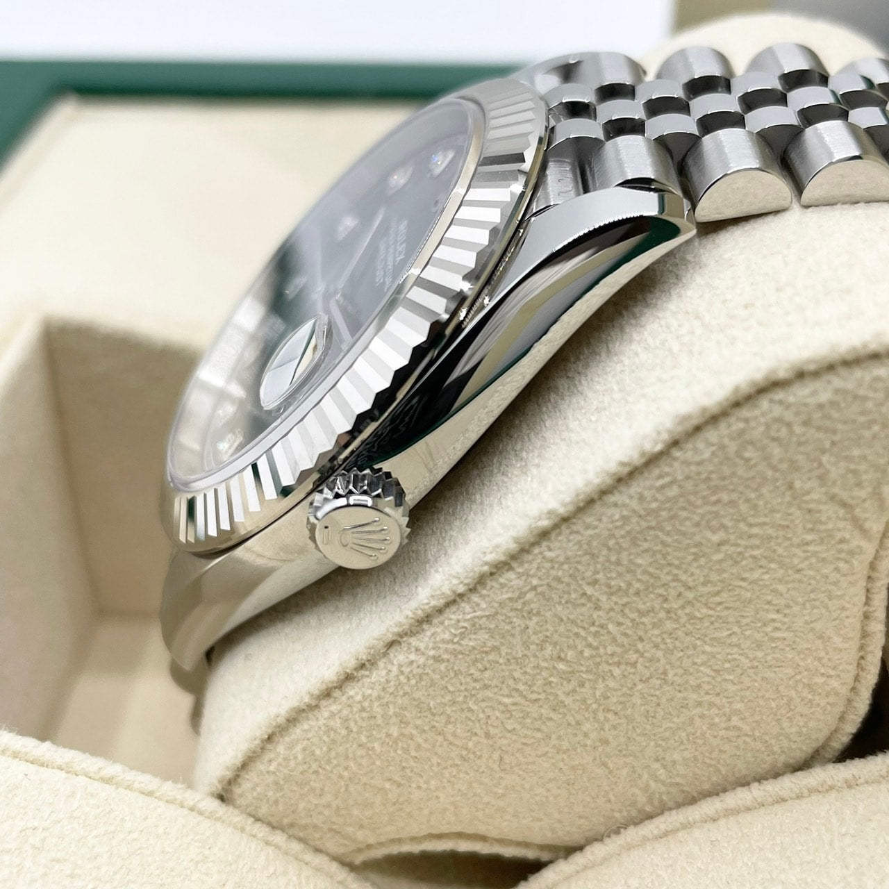 プレオウンド ロレックス デイトジャスト 126334G スレート 10Pダイヤ ジュビリーブレスレット 41mm