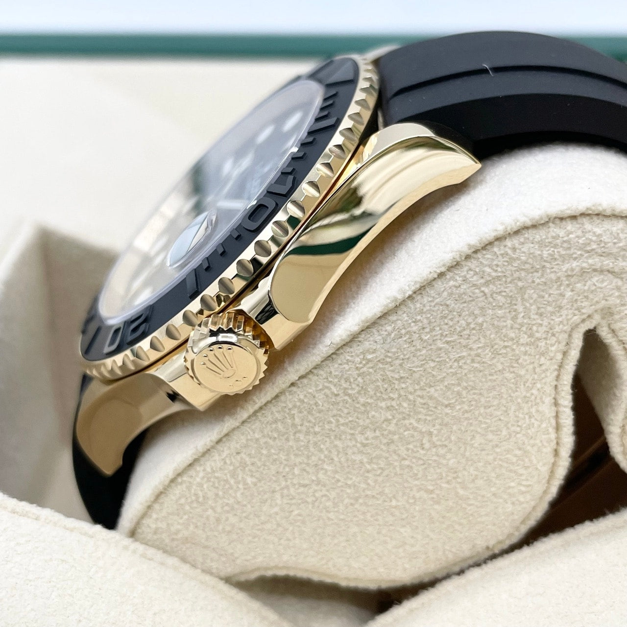 劳力士 Yacht-Master 226658 黑色 黑色橡胶带 黄金 42mm