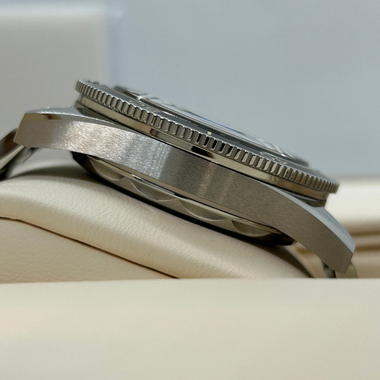 プレオウンド オメガ シーマスター300 234.30.41.21.01.001 ブラック 41mm