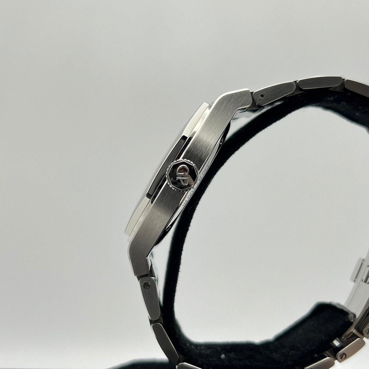 二手Girard Perregaux Lorraart Black 81010-11-634-11a 42mm