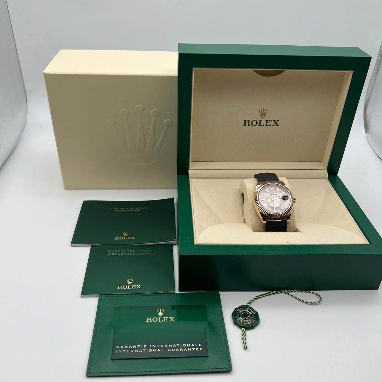 사전 소유의 롤렉스 스카이 거주자 326235 초콜릿 42mm