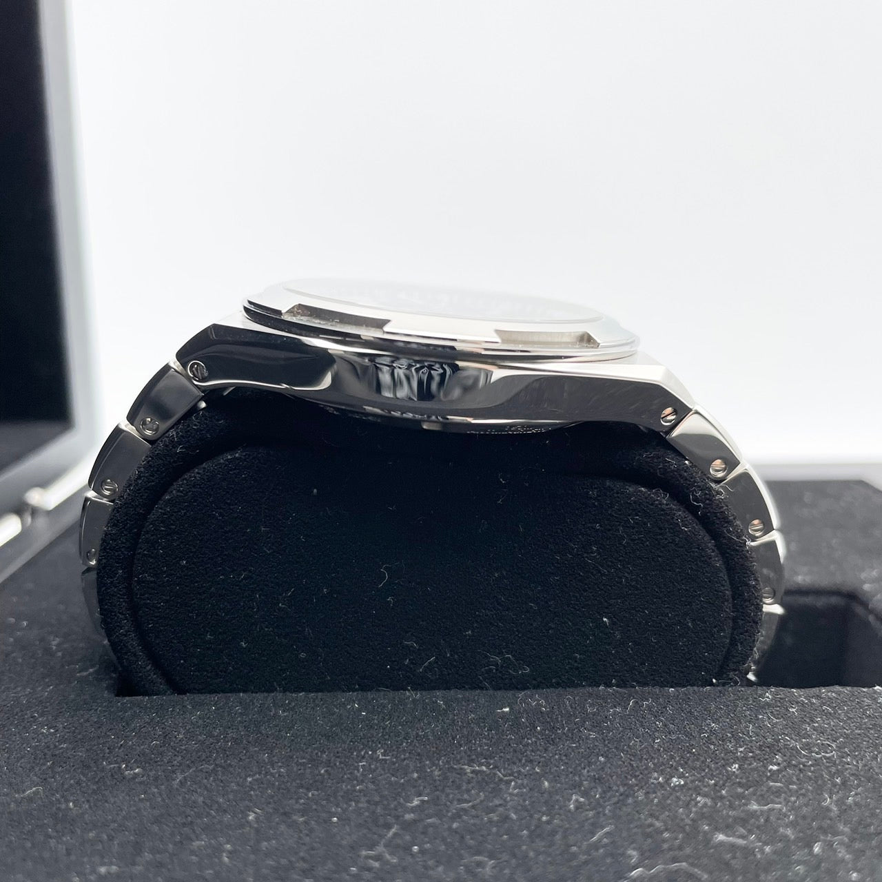 プレオウンド ヴァシュロンコンスタンタン オーヴァーシーズ 4520V/210A-B128 ステンレススチール ブルー 41mm