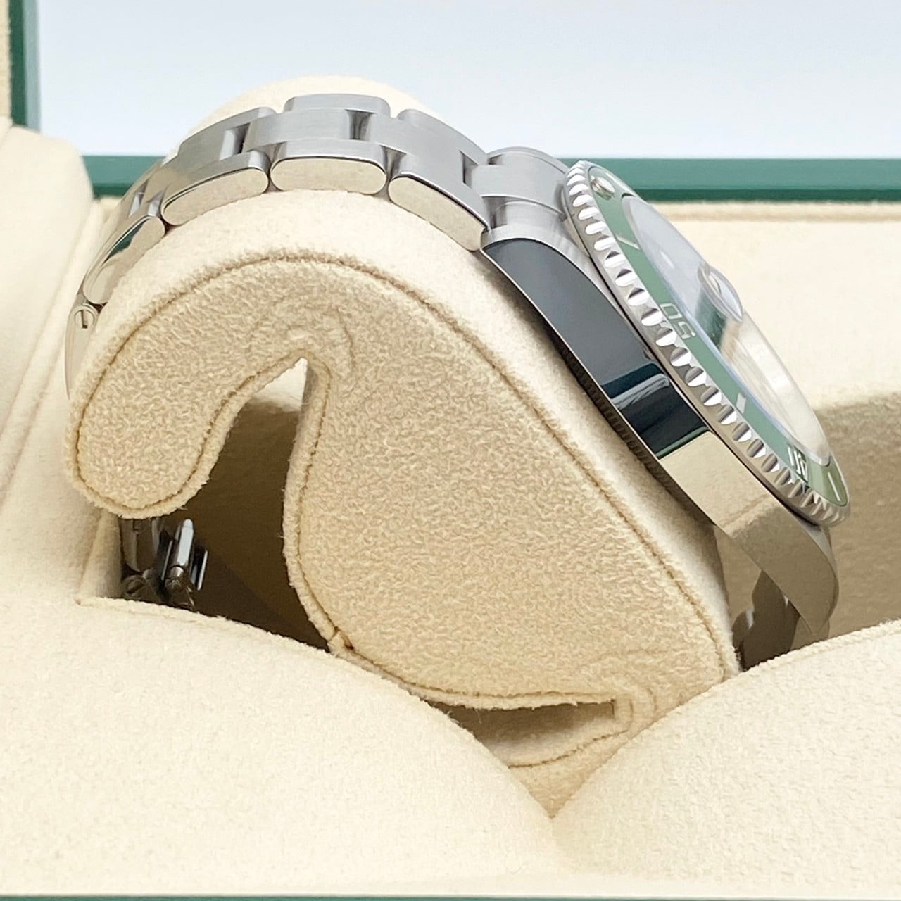 プレオウンド ロレックス サブマリーナ デイト 126610LV オイスターブレスレット ブラック グリーン 41mm