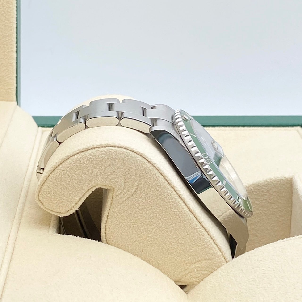 Pre-Owned Rolex Submariner Date 126610LV Oyster Bracelet Black Green 41mm