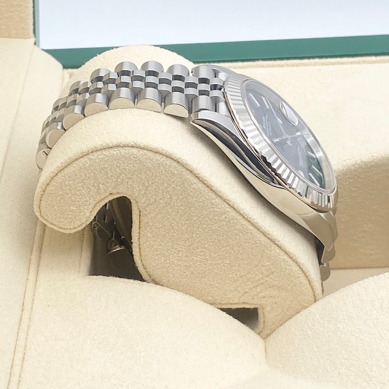 プレオウンド ロレックス デイトジャスト 126334 ブライトブルー 41mm