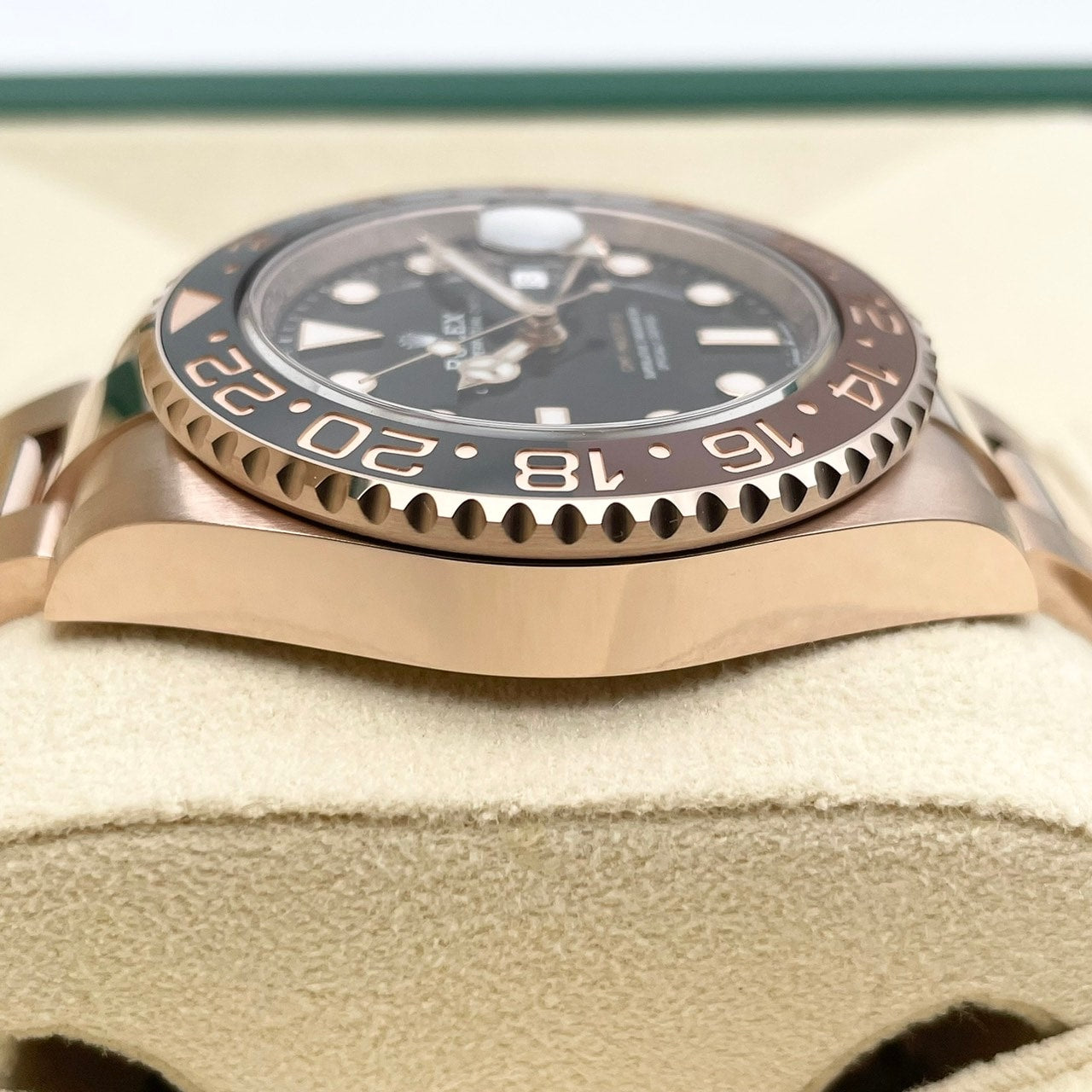 롤렉스 GMT 마스터 II 126715CHNR Black Everros Gold 40mm