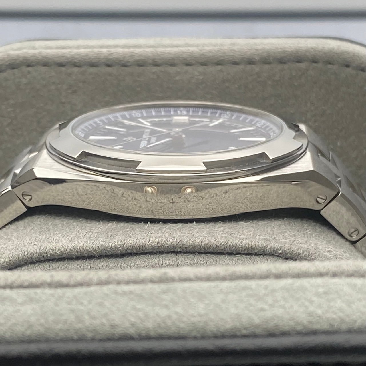 江诗丹顿纵横四海 4520V/210A-B128 精钢 蓝色 41mm