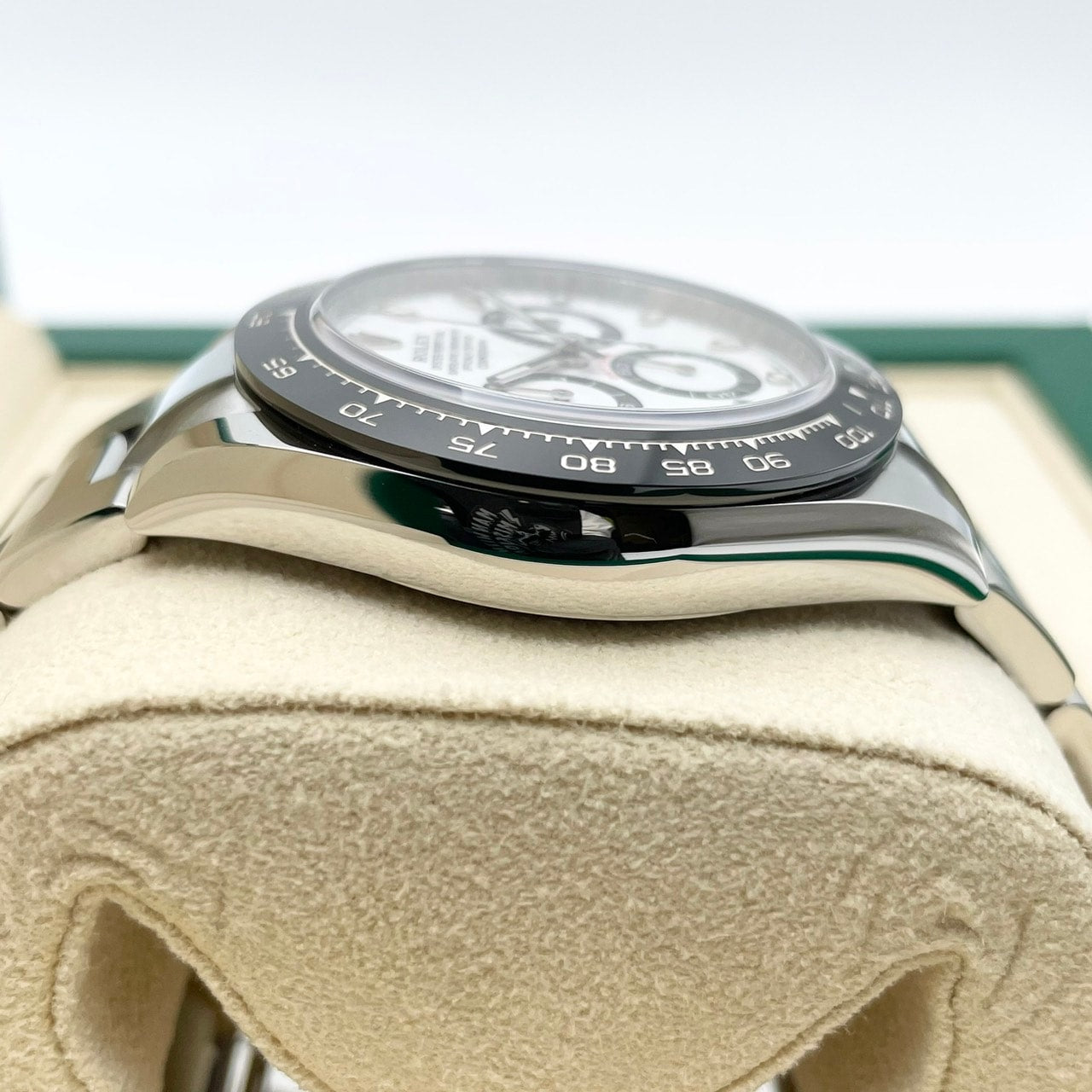 Pre-Owned Rolex Daytona 116500LN White Oyster Bracelet 40mm