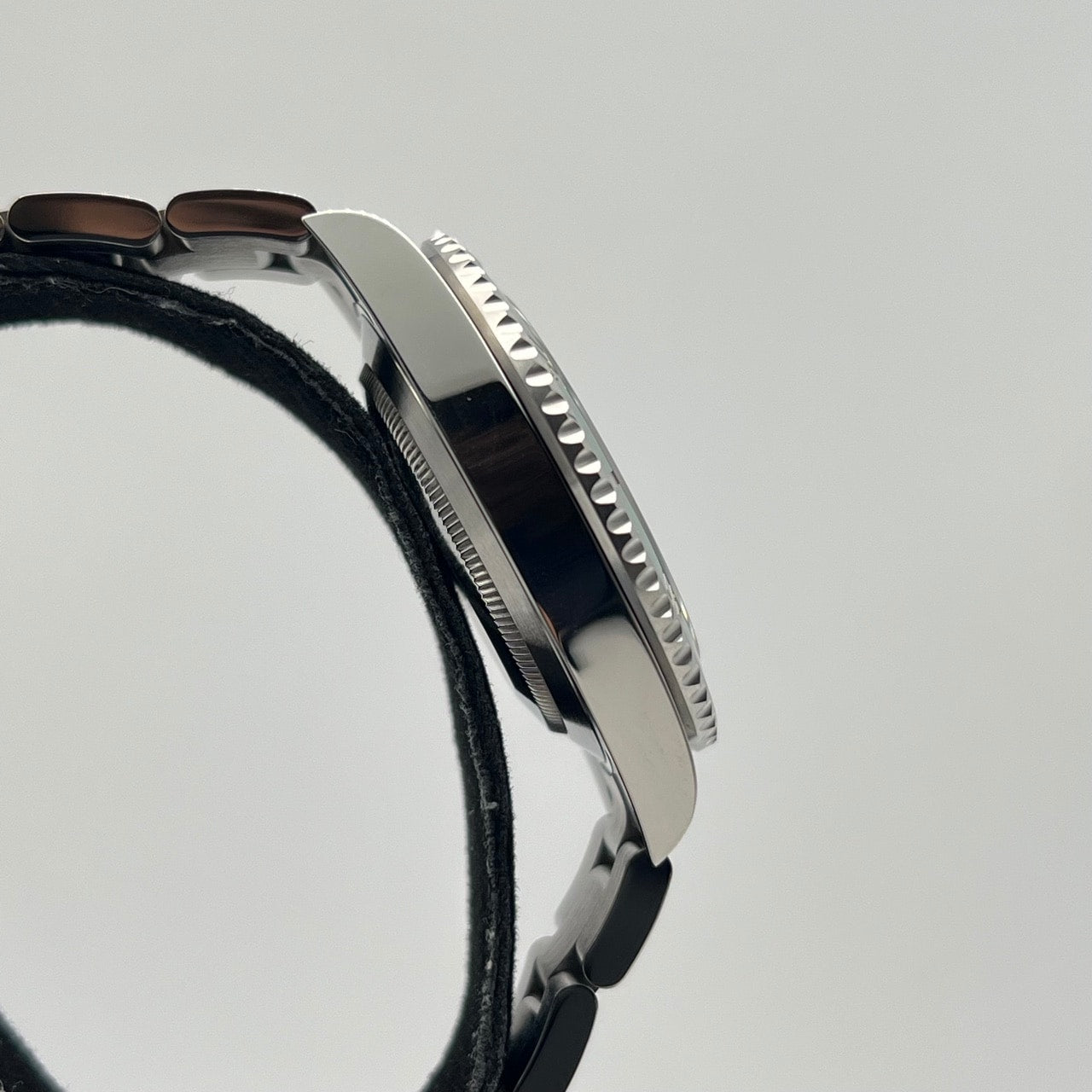 사전 소유 롤렉스 서브 마리너 날짜 126610LV 굴 팔찌 검은 41mm