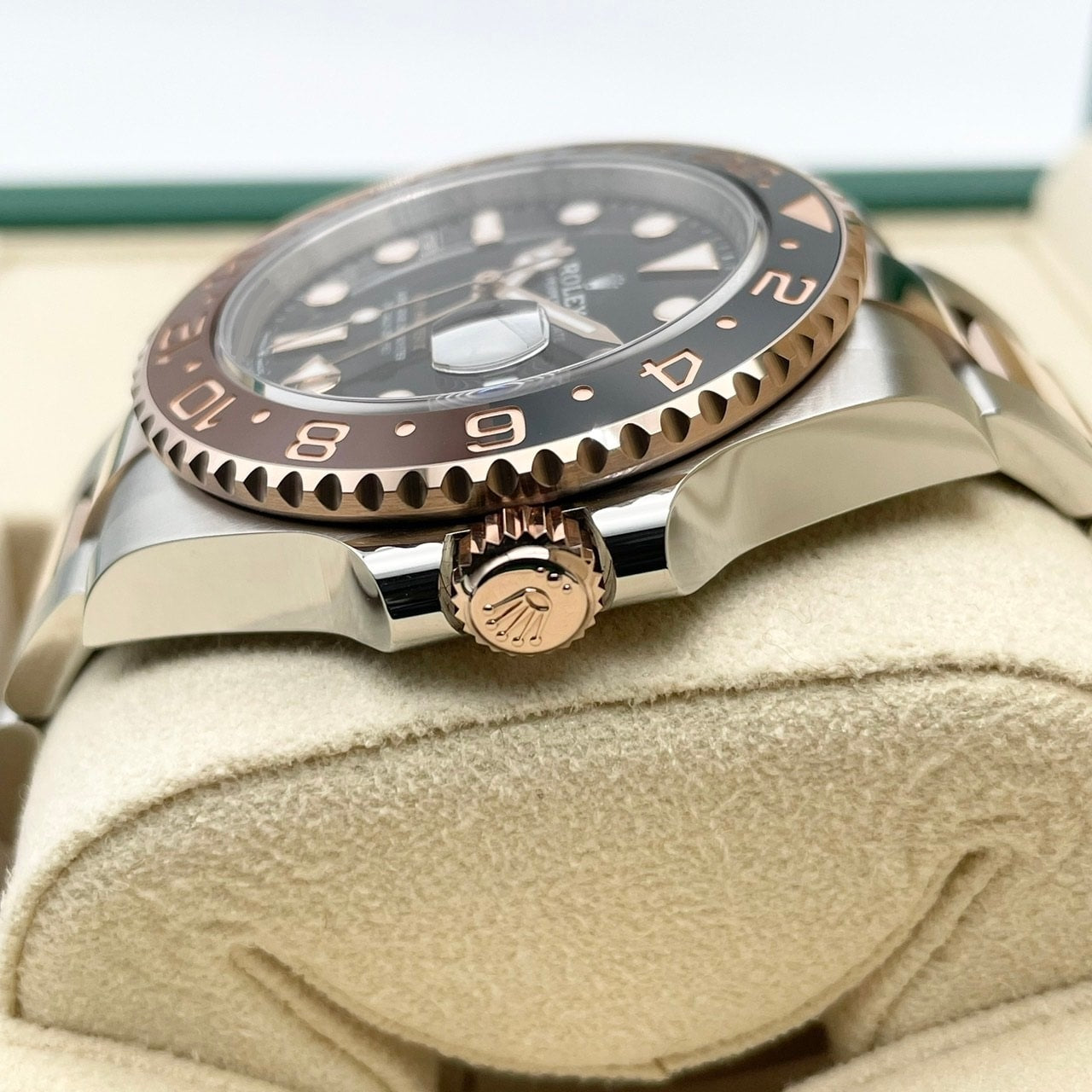 사전 소유 롤렉스 GMT 마스터 II 126711CHNR 검은 스테인레스 스틸 X 에버 로즈 골드 굴 팔찌 40mm