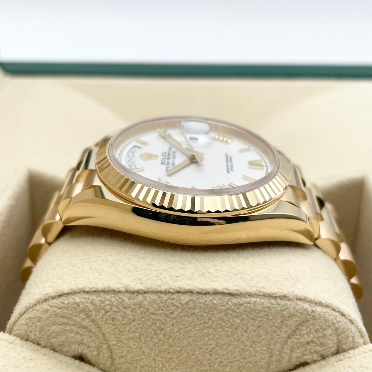 プレオウンド ロレックス デイデイト 128238 ホワイト 36mm