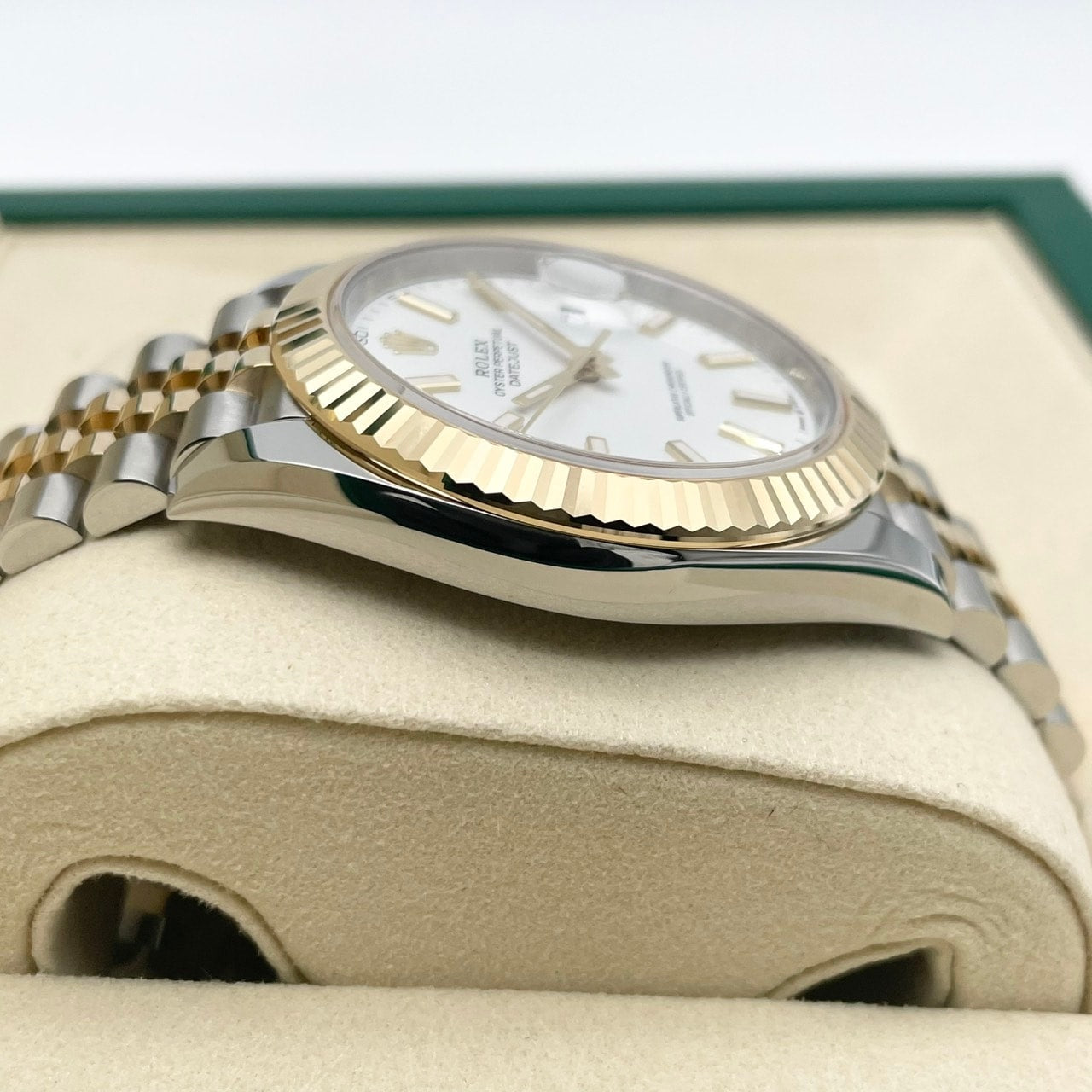 プレオウンド ロレックス デイトジャスト 126333 ホワイト ジュビリーブレス 41mm
