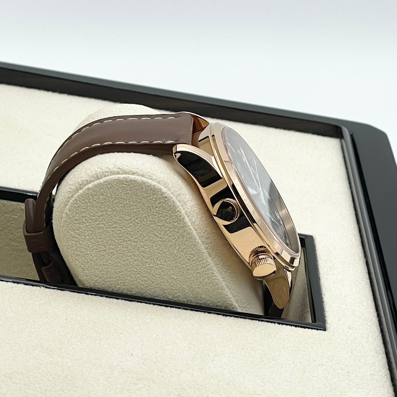 Pre-Owned Patek Philippe Complication 5524R-001 Brown