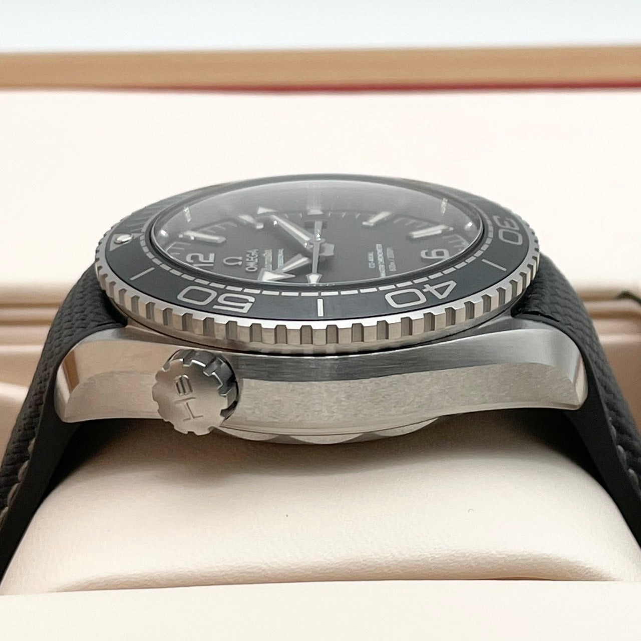 プレオウンド オメガ シーマスター 215.32.44.21.01.002 ブラック 43.5mm
